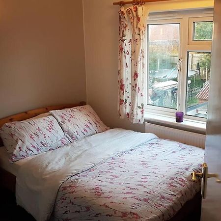 Two Bedroom Maisonette Close Towarwick Uni Ковънтри Екстериор снимка