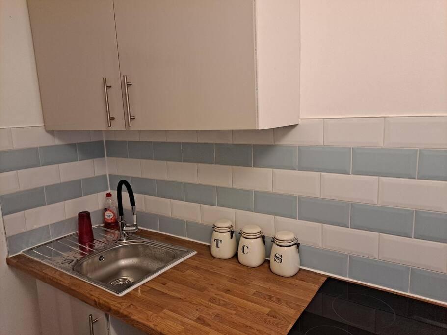 Two Bedroom Maisonette Close Towarwick Uni Ковънтри Екстериор снимка